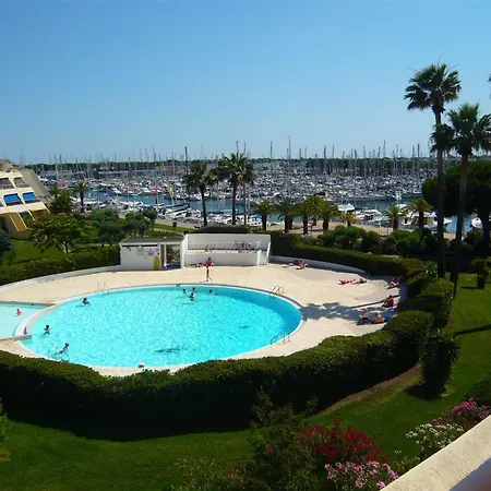 شقة Port Camargue : T3 Refait, 100m Plage, Piscine Privee, Parking, Pour 4 Pers. - Fr-1-731-70 *