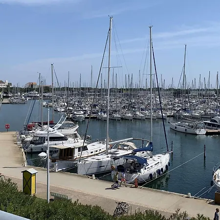 شقة Port Camargue : T3 Refait, 100m Plage, Piscine Privee, Parking, Pour 4 Pers. - Fr-1-731-70 *